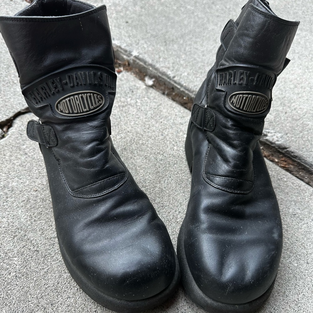 1990s women’s Harley boots. Chunky sole